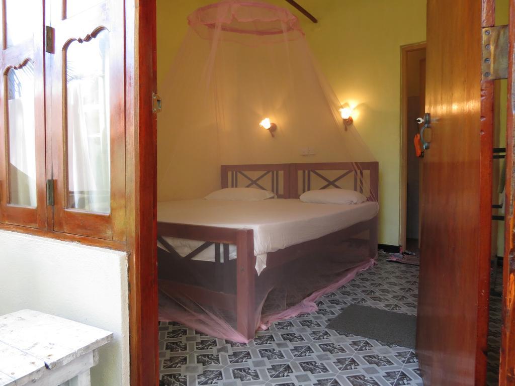 Why Not Guest House Hikkaduwa Zimmer foto